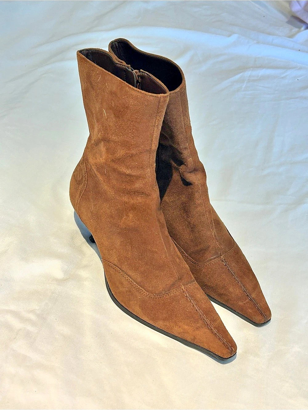 Pointed Toe Brown kitten Heel Boots US 7M